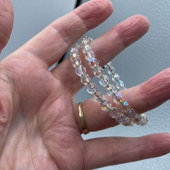 Vintage memory wire AB coated crystal bracelet. - Picture 3 of 5